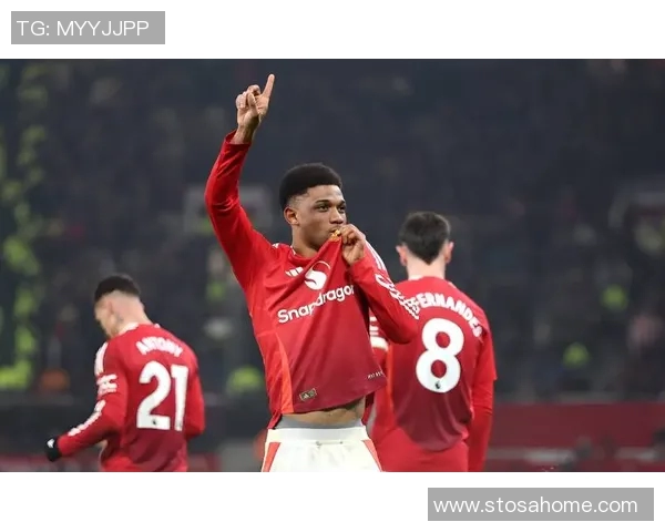 曼联签下巴西前锋,引发球迷热议:曼联未来的进攻核心? 曼联签下巴西前锋,引发球迷热议:曼联未来的进攻核心?