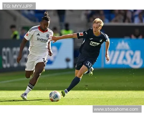 沙尔克04凭借出色表现，轻松战胜弗赖堡，德甲赛场再次取得胜利